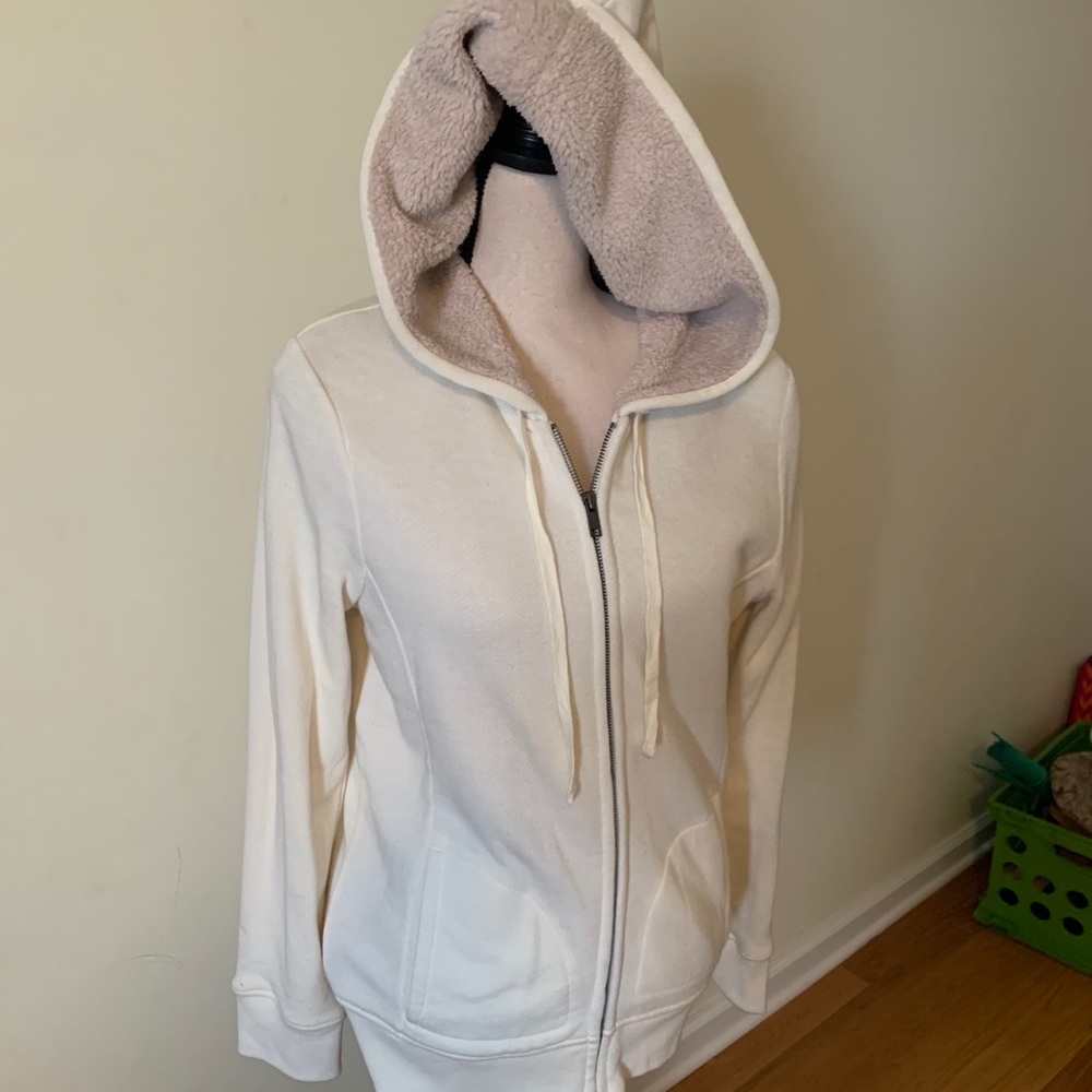 Women’s large creme Sherpa lined jacket never worn